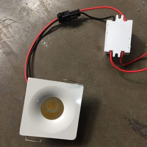 چراغ چشمی ۳ وات