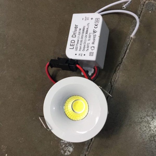 چشمی ٣ وات گرد سفید